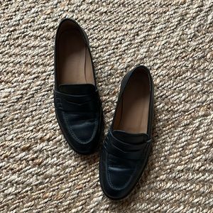 FLATTERED Loafers